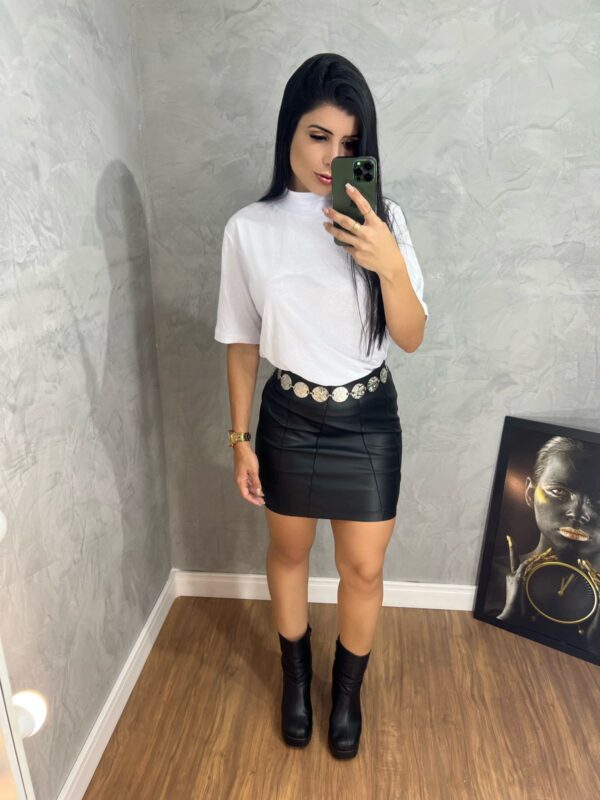 Saia Couro